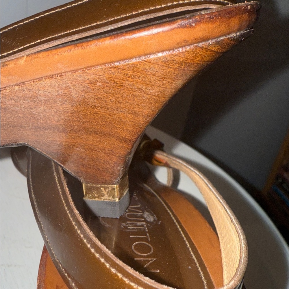 Louis Vuitton Brown and Tan vintage Sandals - Picture 6 of 15